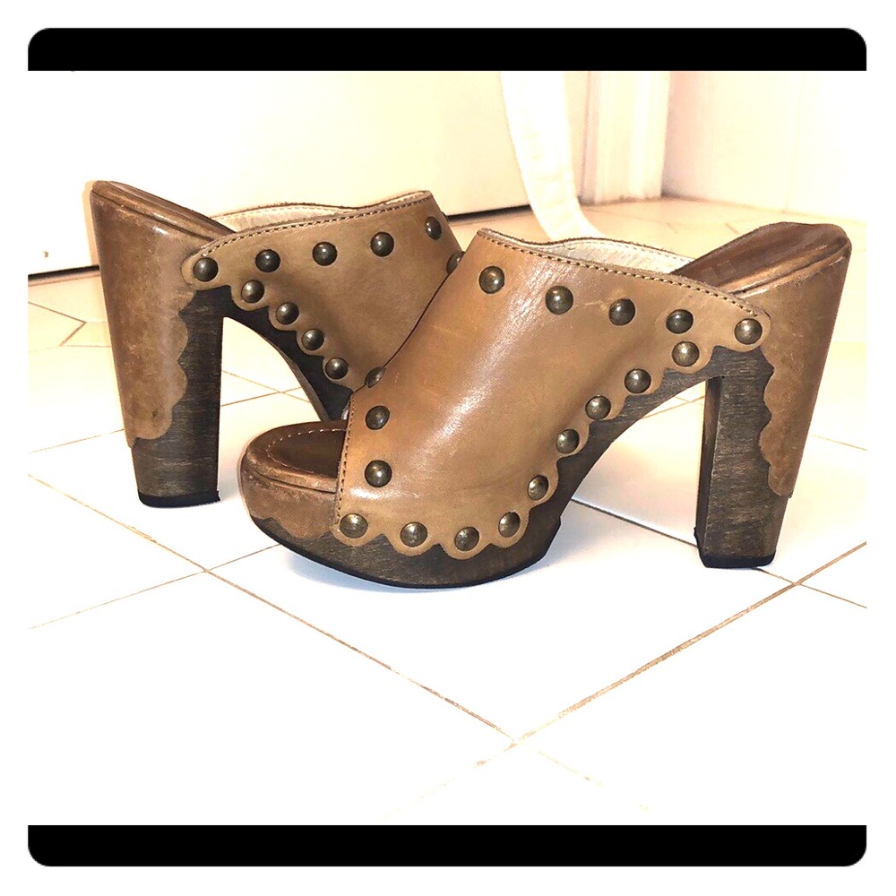 Stuart Weitzman Sequoia Leather Stud Platform Clog